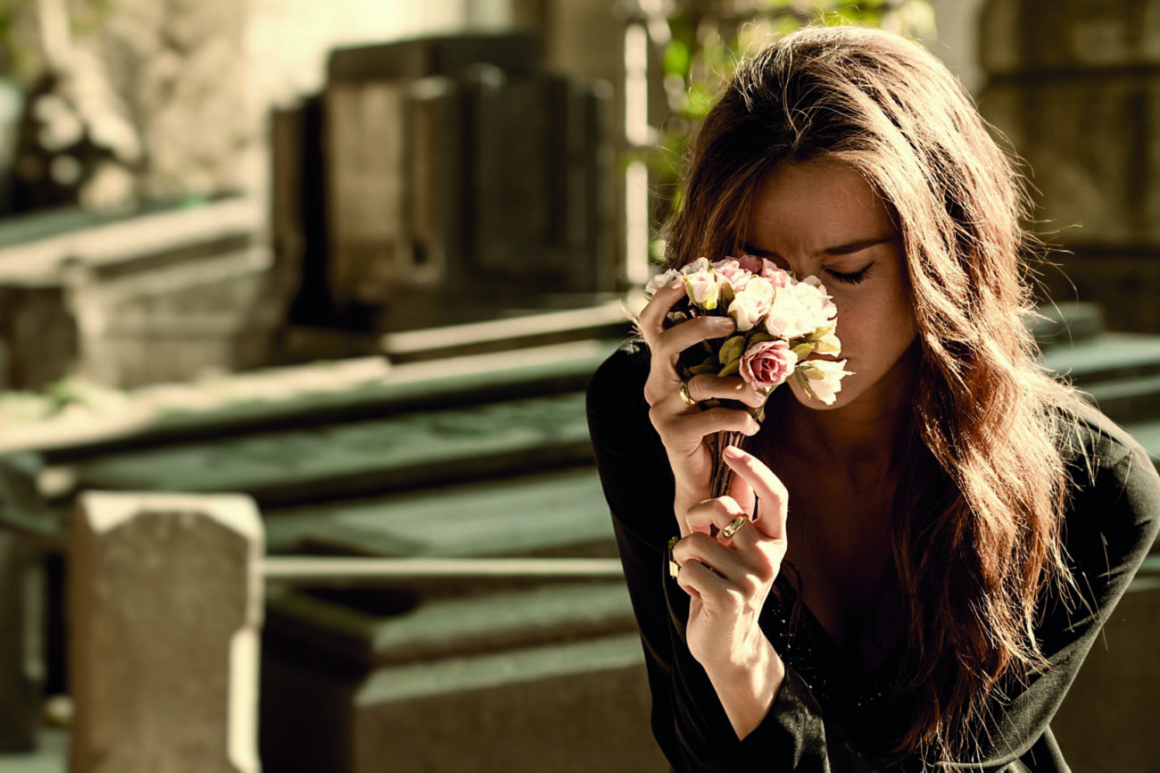 shutterstock_510698485.jpg arrange funerals article image